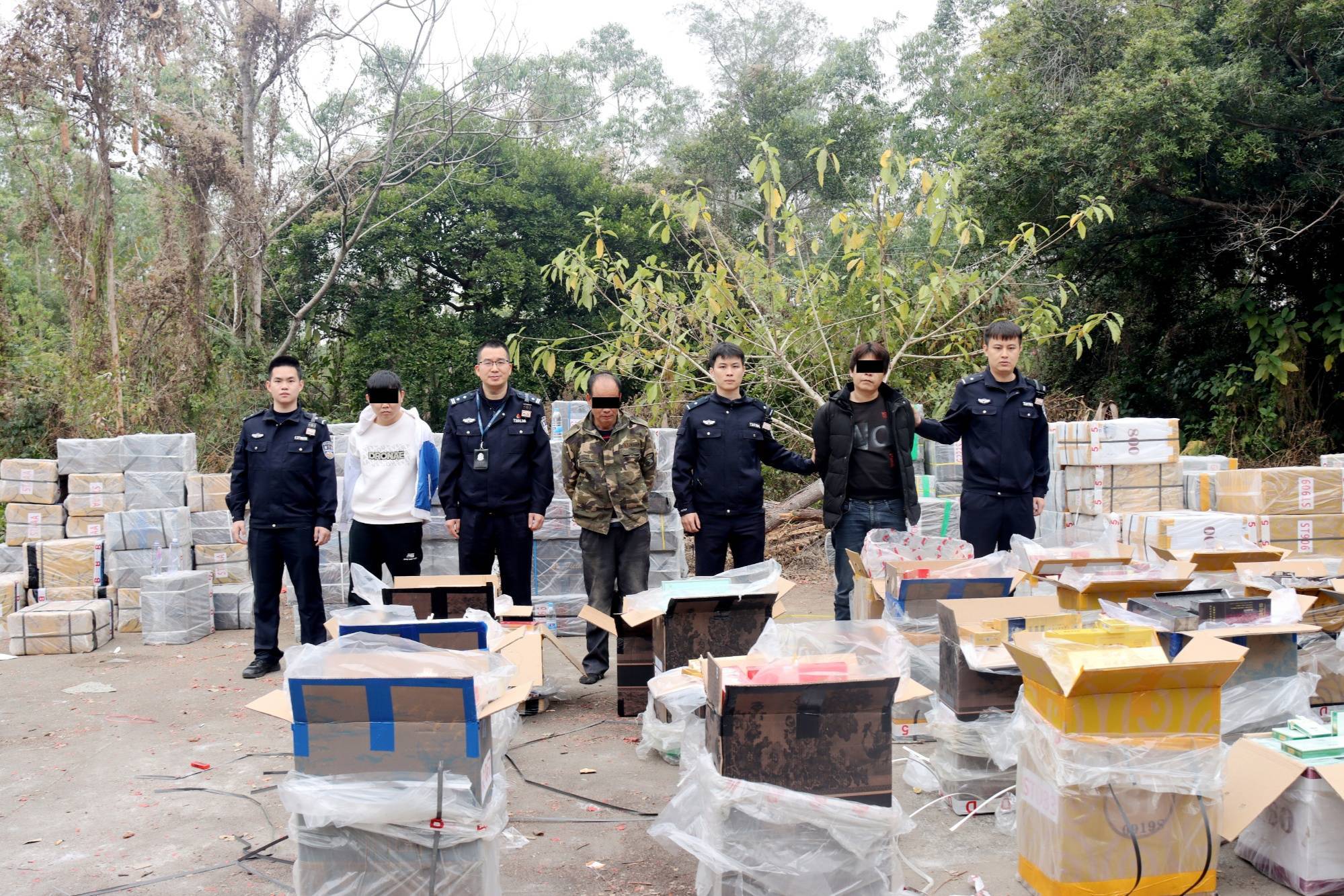 南宁海关缉私局查获案值500万元走私香烟案