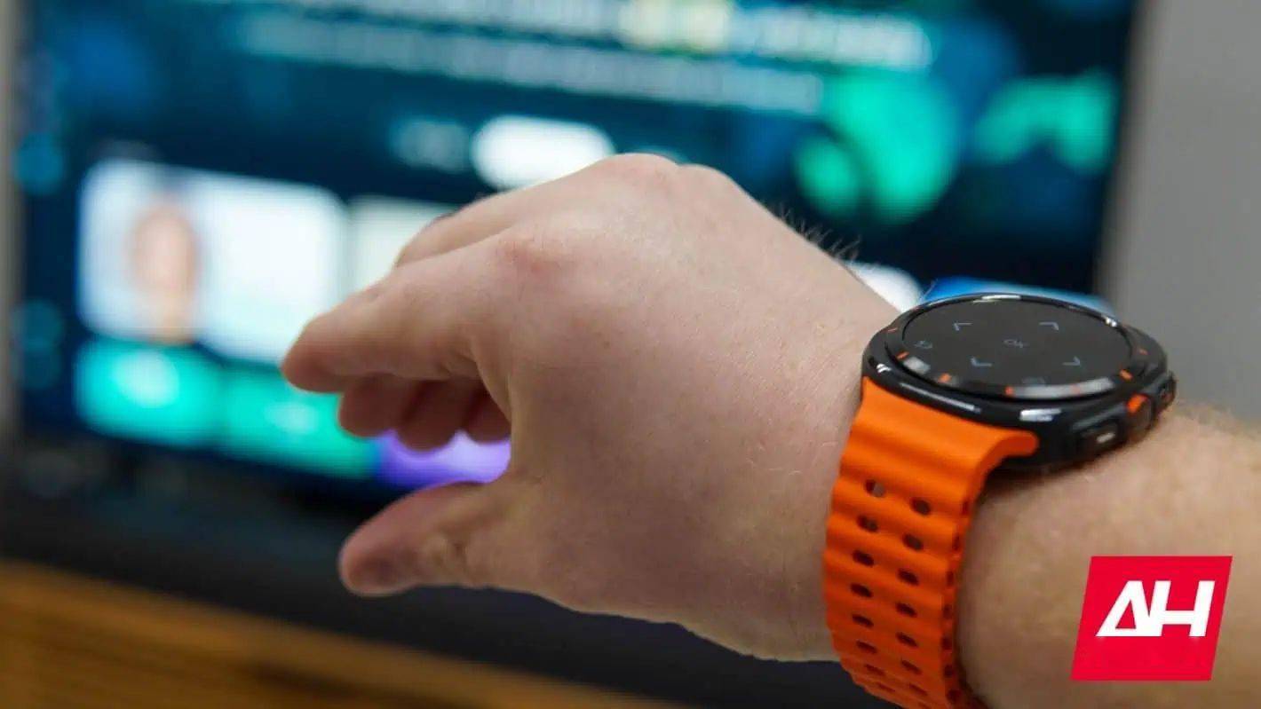 扔掉遥控器：三星 Galaxy Watch 变身指挥棒，隔空手势操控电视